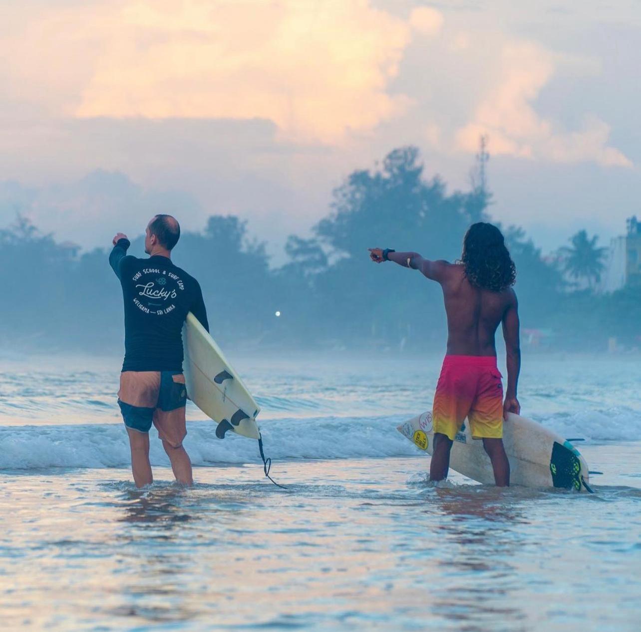 Lucky'S Surf Camp Bed & Breakfast Weligama Exterior photo