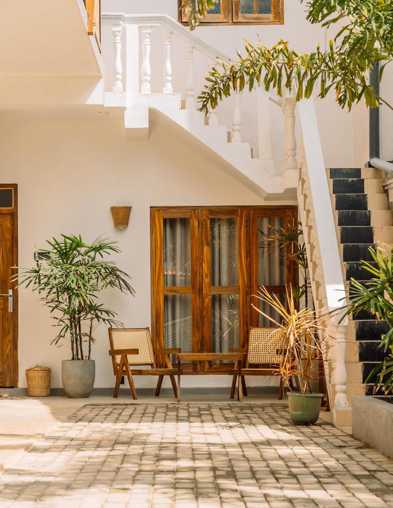 Lucky'S Surf Camp Bed & Breakfast Weligama Exterior photo